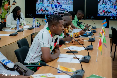 Vijana wanaoshiriki katika shughuli ya amani na usalama ya FIJADA